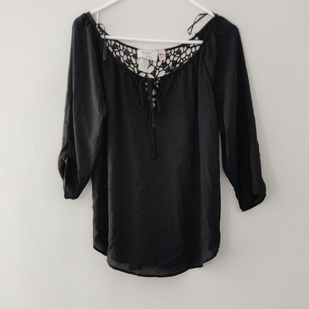 BLACK QUARTER SLEEVE TOP SIZE MED